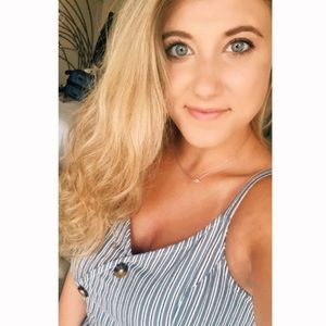 Meet your Posher, Cassandra